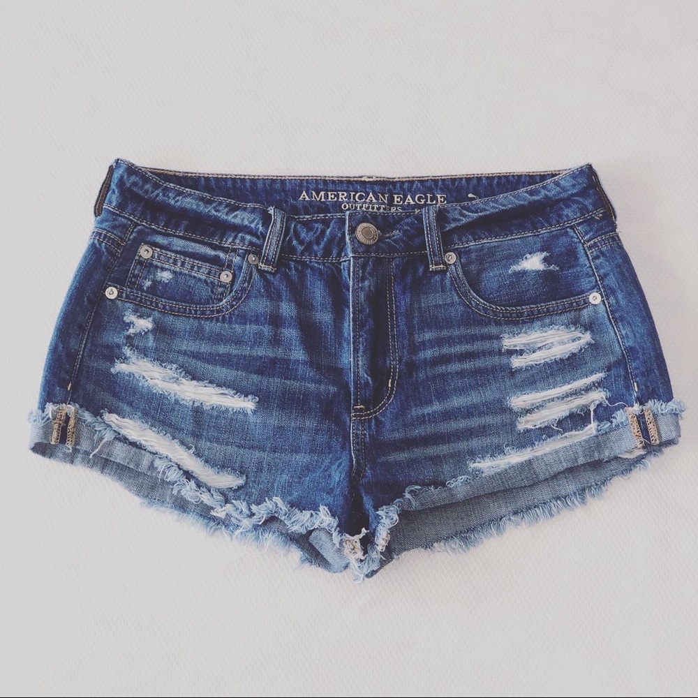 AEO “Tomgirl Shortie” denim shorts (EUC)